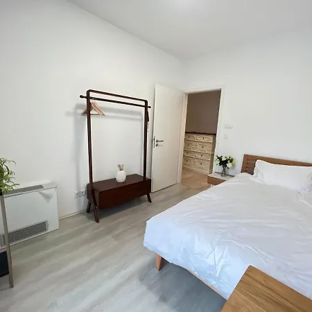 Danube 3 Beds With Big Balcony Parking 10euro A Day