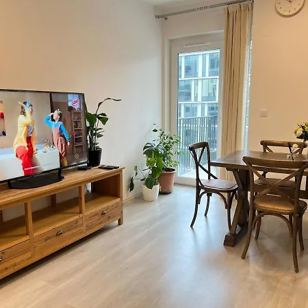 Lejlighed Danube 3 Beds With Big Balcony Parking 10euro A Day *