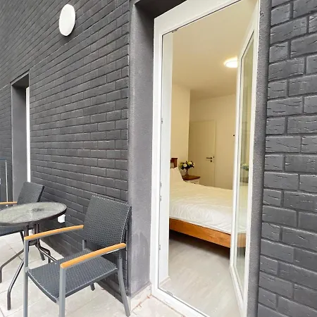 Daire Danube 3 Beds With Big Balcony Parking 10euro A Day Budapeşte