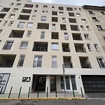 Danube 3 Beds With Big Balcony Parking 10euro A Day アパート