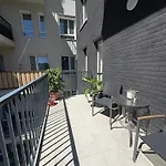 Danube 3 Beds With Big Balcony Parking 10euro A Day ブダペスト