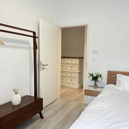 Apartamento Danube 3 Beds With Big Balcony Parking 10euro A Day