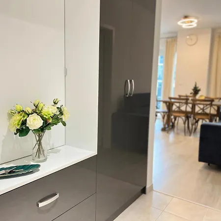 Danube 3 Beds With Big Balcony Parking 10euro A Day * Будапешт
