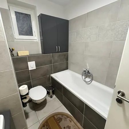 Danube 3 Beds With Big Balcony Parking 10euro A Day