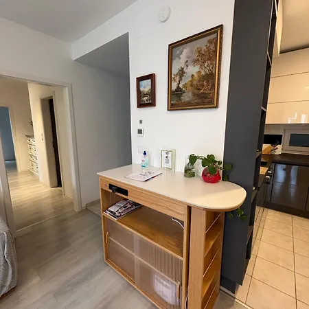 Danube 3 Beds With Big Balcony Parking 10euro A Day *