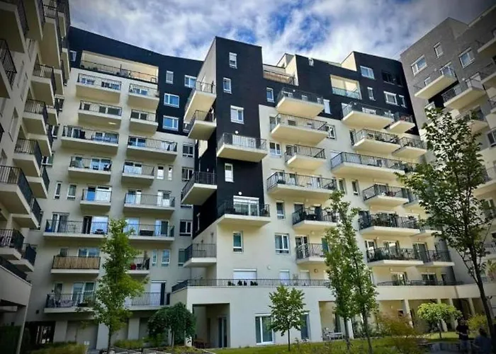 Danube 3 Beds With Big Balcony Parking 10euro A Day Apartman *