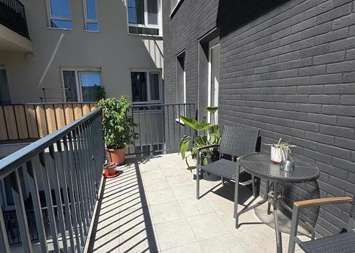Danube 3 Beds With Big Balcony Parking 10euro A Day Budapest