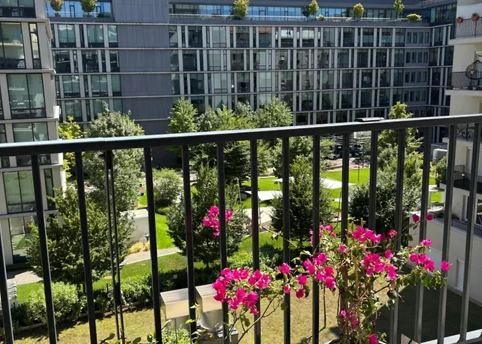 Danube 3 Beds With Big Balcony Parking 10euro A Day Apartman *