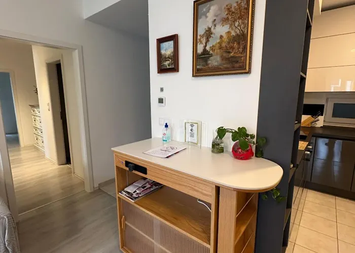 Danube 3 Beds With Big Balcony Parking 10euro A Day *